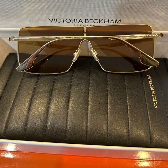Victoria Beckham VB238S 723 Shield Sunglasses